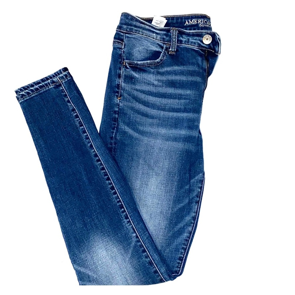American Eagle Outfitters Hi-Rise Jeans